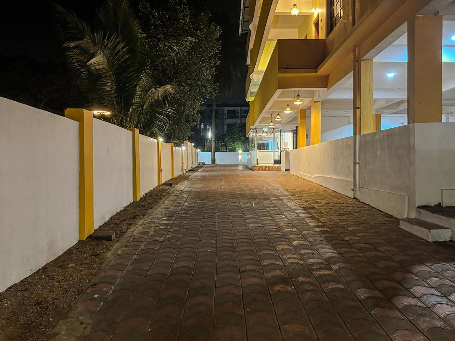 La Costa Residency Hotel Anjuna Ngoại thất bức ảnh